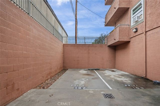 2507 E 15th Street 204, Long Beach, CA 90804