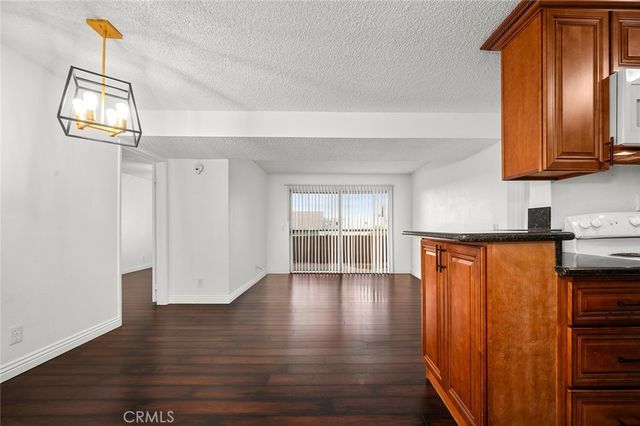 2507 E 15th Street 204, Long Beach, CA 90804