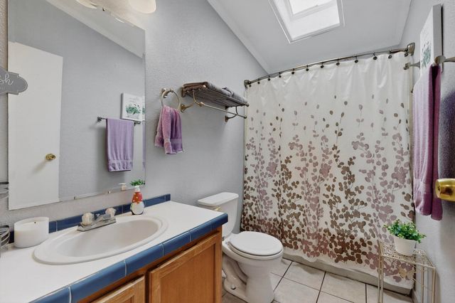 8709 Odin Road SW, Albuquerque, NM 87121