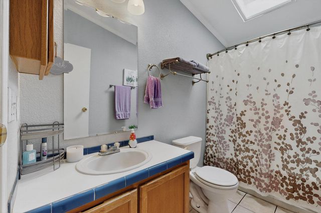 8709 Odin Road SW, Albuquerque, NM 87121