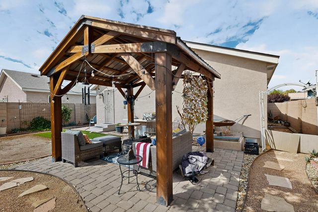 8709 Odin Road SW, Albuquerque, NM 87121