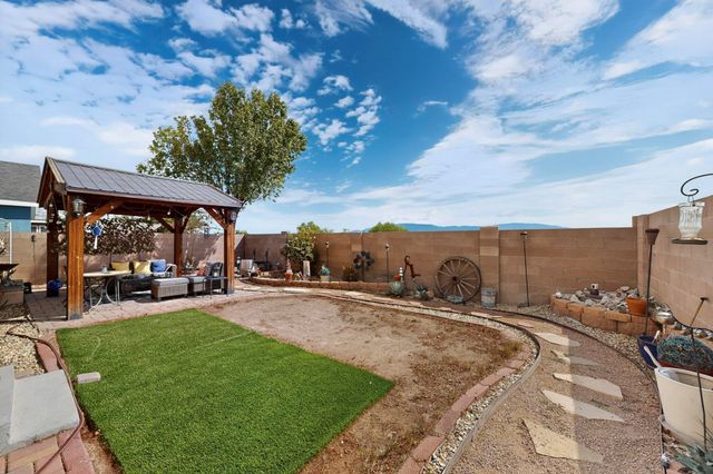 8709 Odin Road SW, Albuquerque, NM 87121