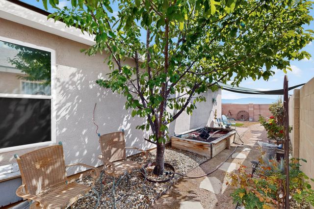 8709 Odin Road SW, Albuquerque, NM 87121