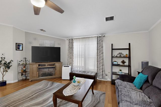 8709 Odin Road SW, Albuquerque, NM 87121