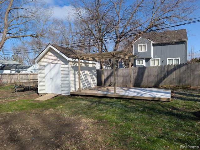 4024 Wenonah Lane, Waterford Charter Township, MI 48328