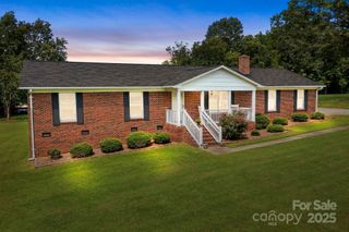 3323 Kelly Road, Charlotte, NC 28216
