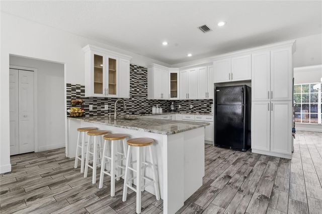 20000 HARVIE LANE, Lutz, FL 33558