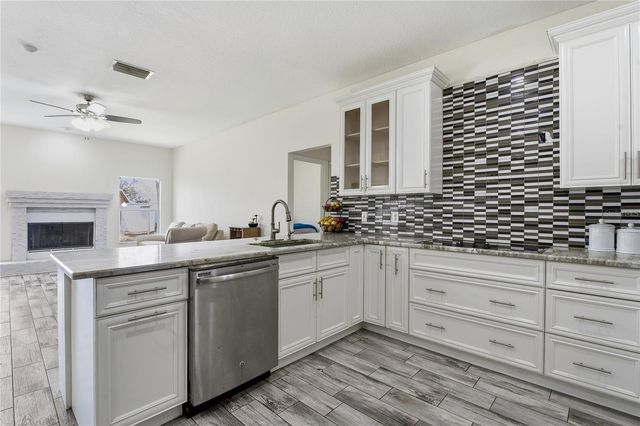 20000 HARVIE LANE, Lutz, FL 33558