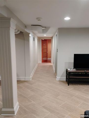 9 Harris Place 1X, Fair Lawn, NJ 07410