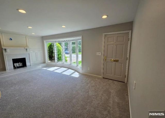 9 Harris Place 1X, Fair Lawn, NJ 07410