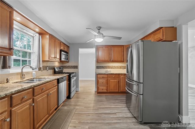 4418 Woodpoint Court, Huber Heights, OH 45424