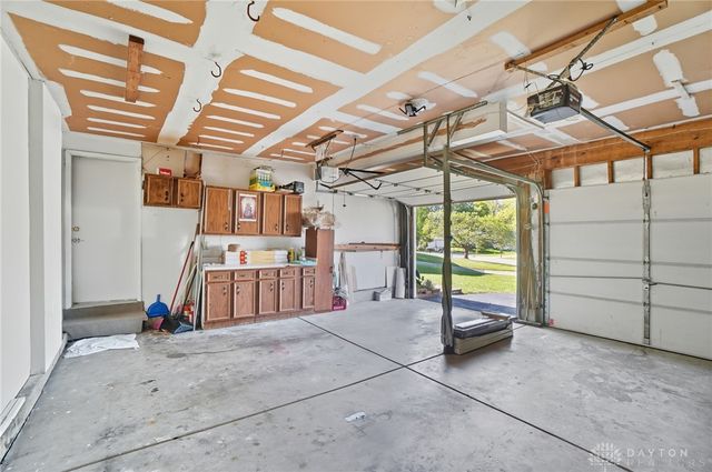 4418 Woodpoint Court, Huber Heights, OH 45424