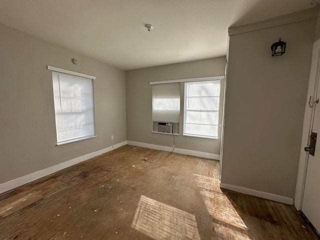 1657 KEELER AVENUE, Wichita Falls, TX 76301