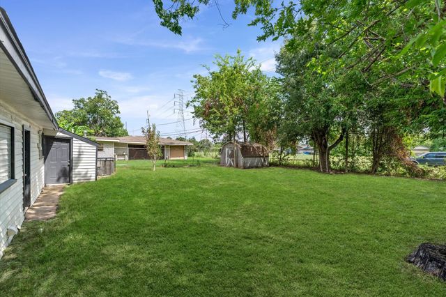 409 Alastair Drive, Pasadena, TX 77506