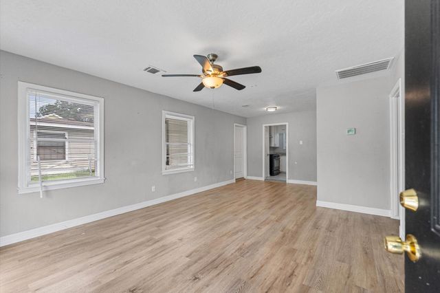 409 Alastair Drive, Pasadena, TX 77506