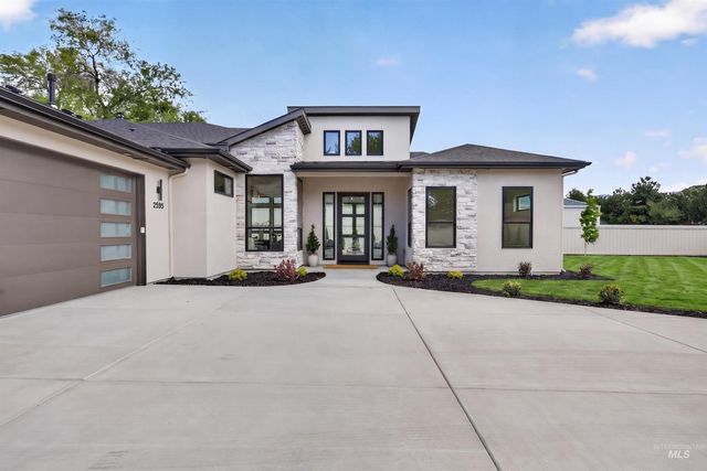 2591 S Greenwood Cir, Boise, ID 83706