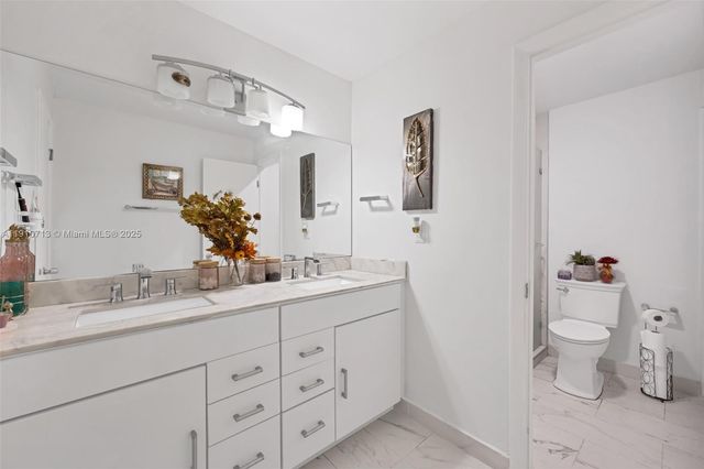 13575 SW 69th Ct, Pinecrest, FL 33156