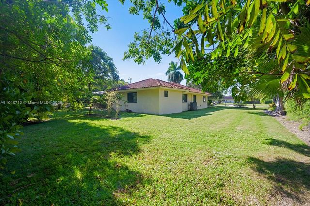 13575 SW 69th Ct, Pinecrest, FL 33156