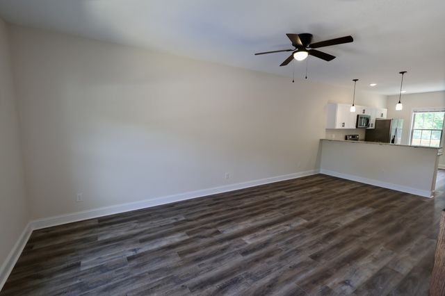 500 Peachers Mill Rd Unit B1, Clarksville, TN 37042