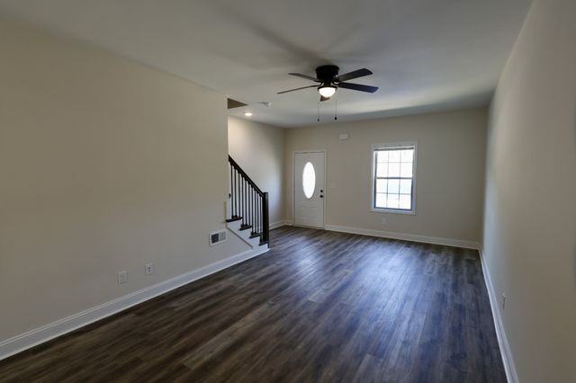 500 Peachers Mill Rd Unit B1, Clarksville, TN 37042