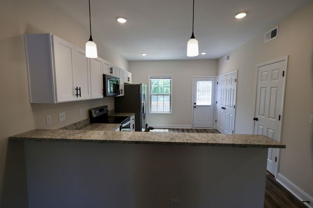 500 Peachers Mill Rd Unit B1, Clarksville, TN 37042