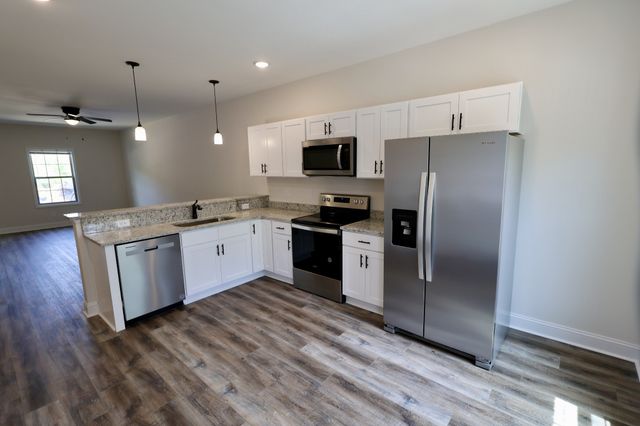 500 Peachers Mill Rd Unit B1, Clarksville, TN 37042