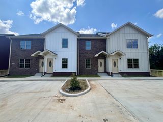 500 Peachers Mill Rd Unit B1, Clarksville, TN 37042