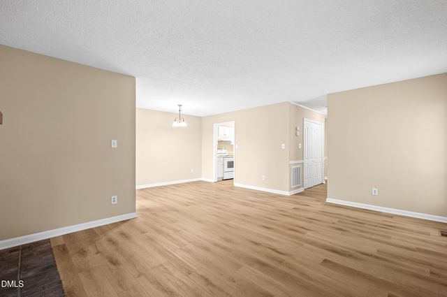 104 Arbuckle Lane, Cary, NC 27511