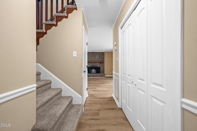 104 Arbuckle Lane, Cary, NC 27511