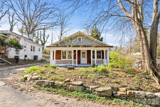 15 Conestee Place, Asheville, NC 28801