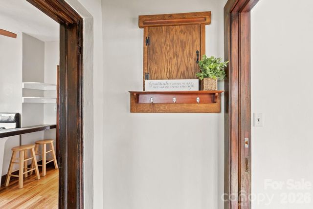 15 Conestee Place, Asheville, NC 28801