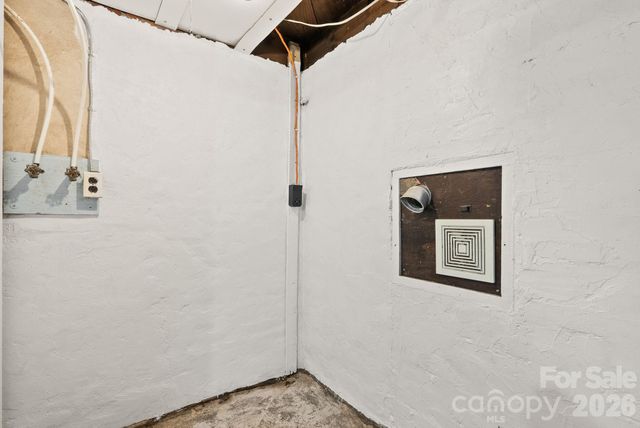 15 Conestee Place, Asheville, NC 28801