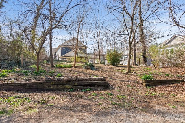 15 Conestee Place, Asheville, NC 28801