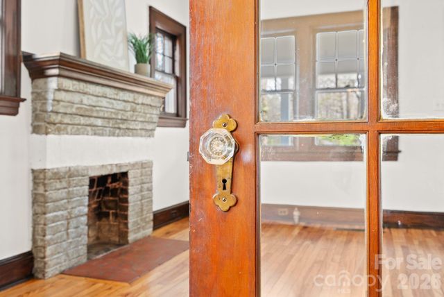 15 Conestee Place, Asheville, NC 28801