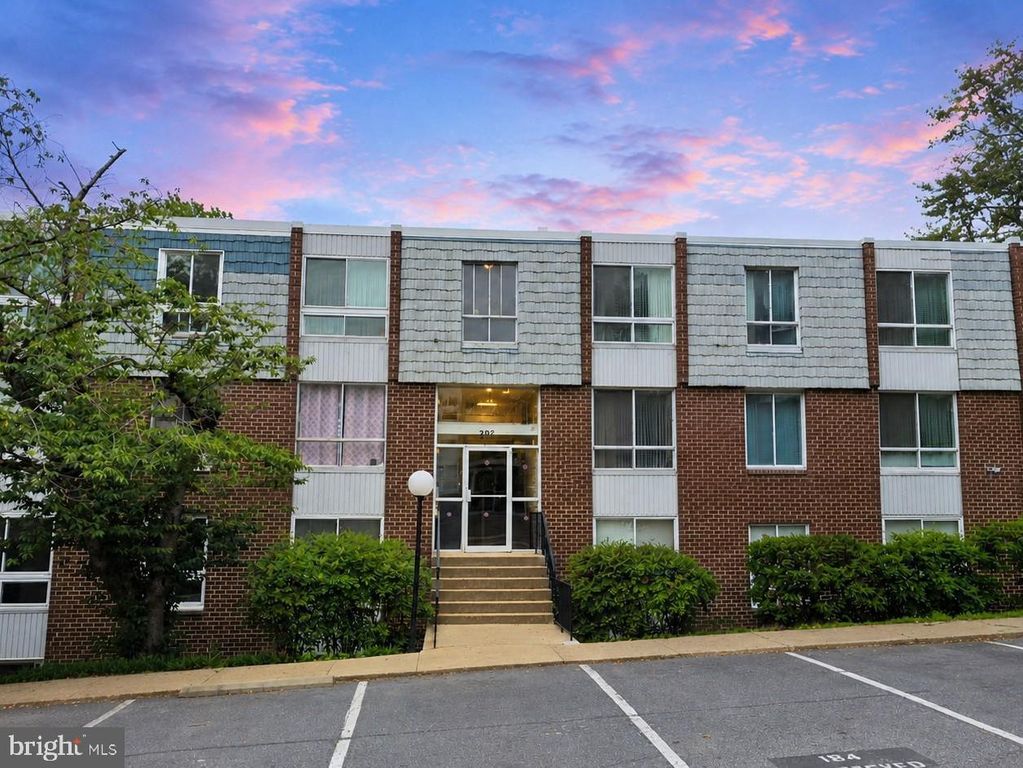 Image 1 of property listing at 3934 BEL PRE RD #3934-2, Silver Spring, MD 20906