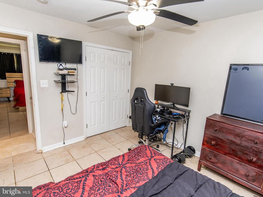 Image 10 of property listing at 3934 BEL PRE RD #3934-2, Silver Spring, MD 20906
