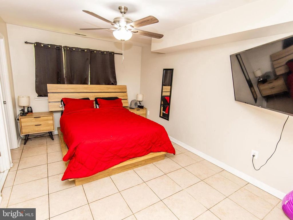 Image 18 of property listing at 3934 BEL PRE RD #3934-2, Silver Spring, MD 20906