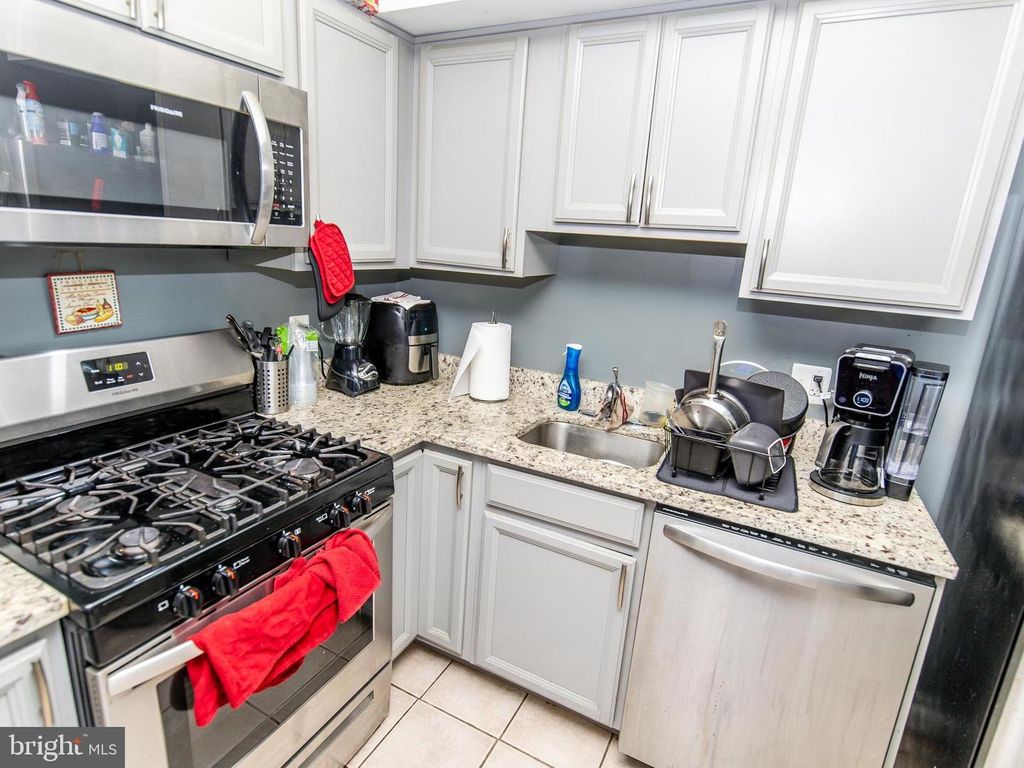 Image 7 of property listing at 3934 BEL PRE RD #3934-2, Silver Spring, MD 20906