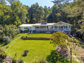 603 Hemlock Hills Drive, Franklin, NC 28734