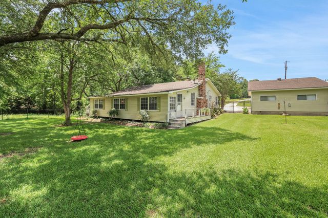 151 Lakeview Circle, Coldspring, TX 77331