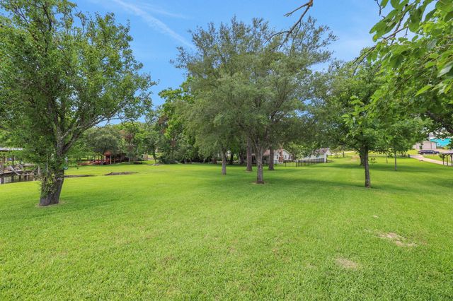151 Lakeview Circle, Coldspring, TX 77331