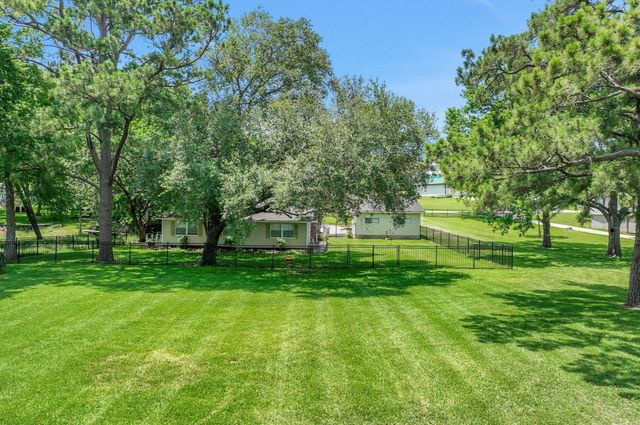 151 Lakeview Circle, Coldspring, TX 77331