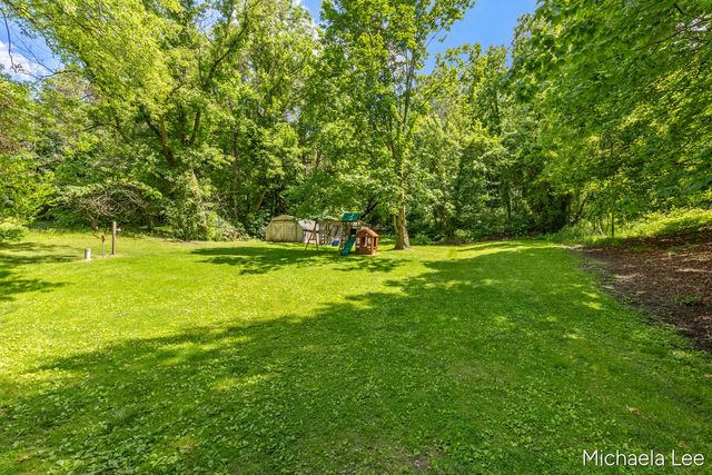 13086 Grand River Drive, Lowell, MI 49331