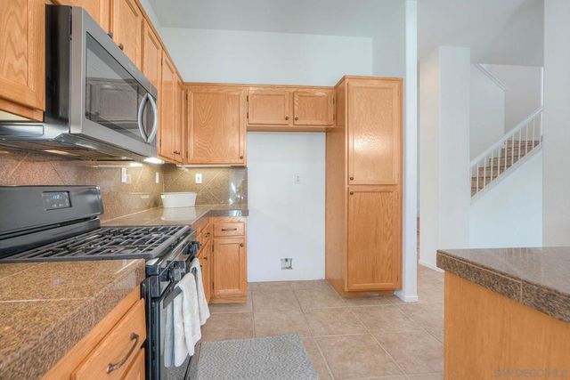 29711 Williams Valley Ct, Escondido, CA 92026