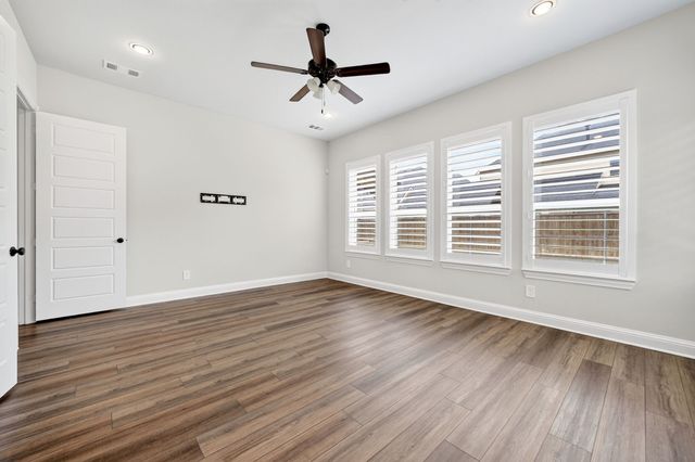 208 Lenten Rose Drive, Wylie, TX 75098