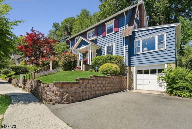 280 Western Drive N., South Orange Village Twp., NJ 07079