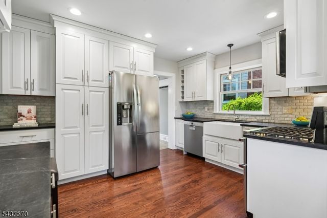 280 Western Drive N., South Orange Village Twp., NJ 07079