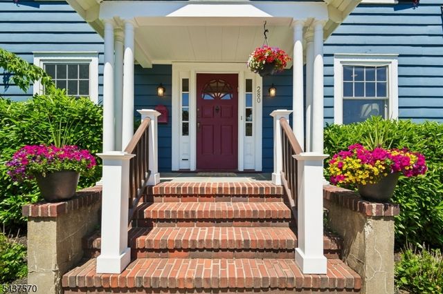 280 Western Drive N., South Orange Village Twp., NJ 07079