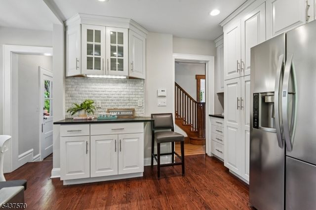 280 Western Drive N., South Orange Village Twp., NJ 07079