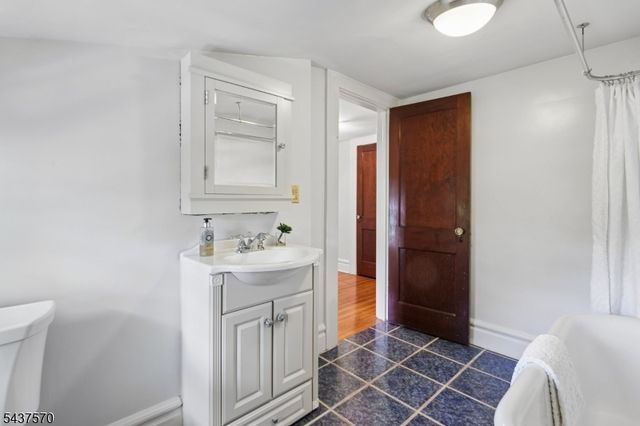 280 Western Drive N., South Orange Village Twp., NJ 07079